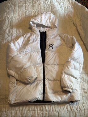 White Puffy Ski and Board coat
